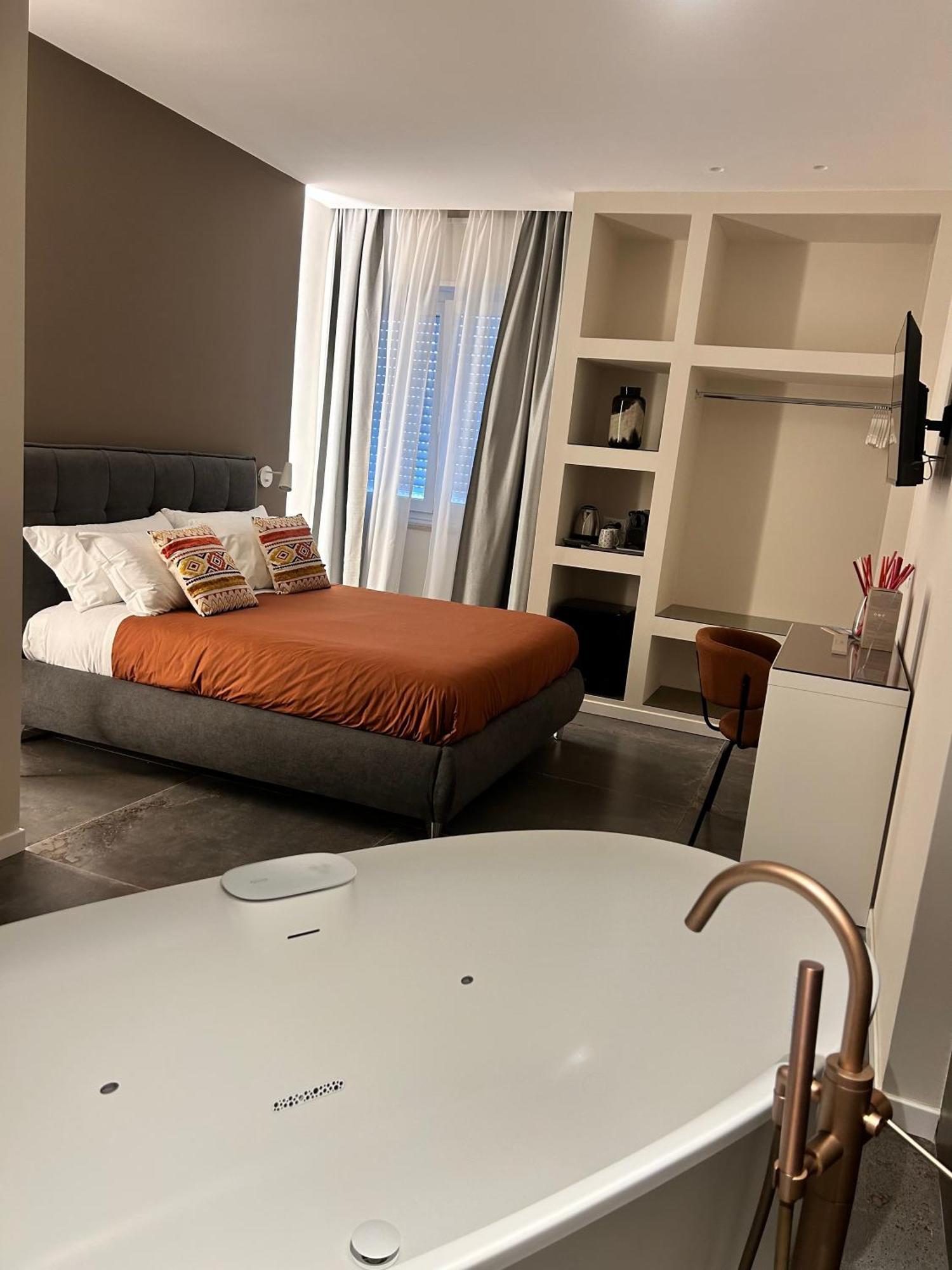 Morris Rooms Бари Экстерьер фото